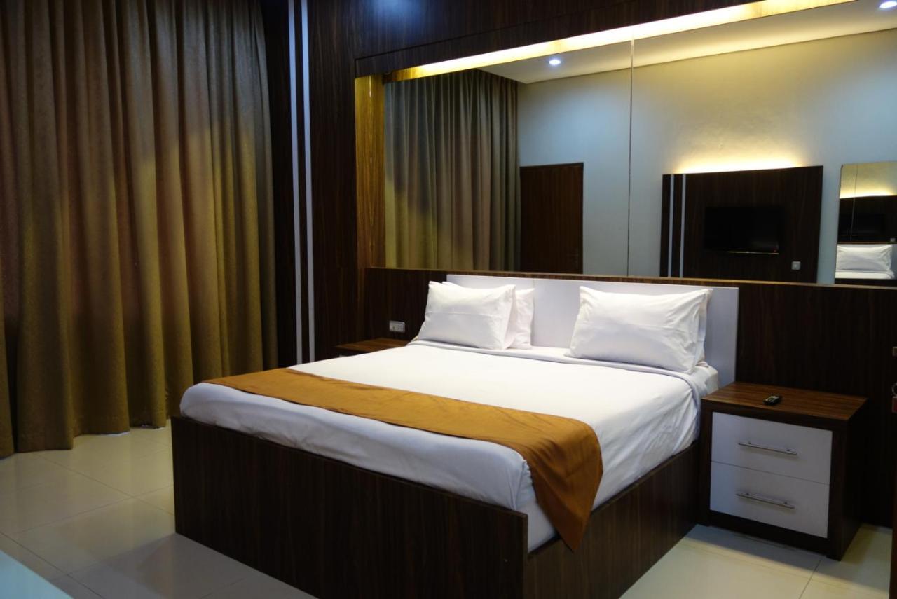Grand Cordela Hotel As Putra Kuningan Exterior foto